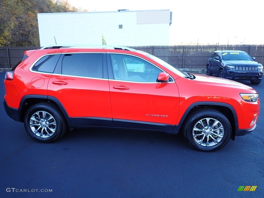 2021 Cherokee Latitude Lux 4x4 - Spitfire Orange / Ski Gray/Black photo #7