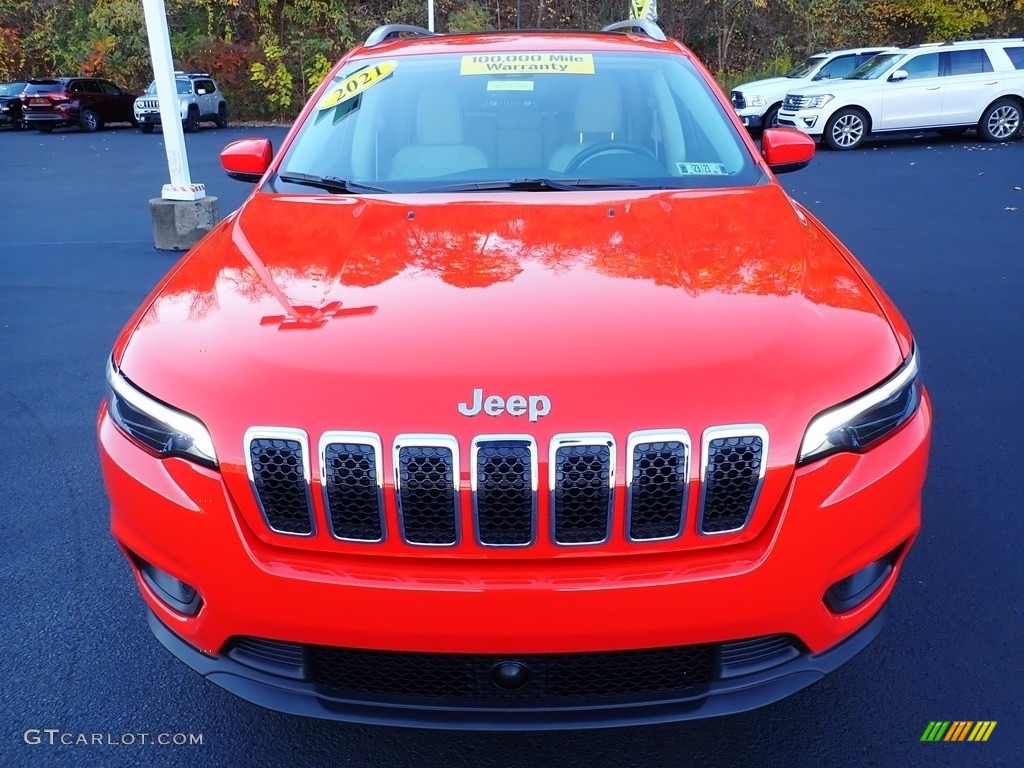 2021 Cherokee Latitude Lux 4x4 - Spitfire Orange / Ski Gray/Black photo #9
