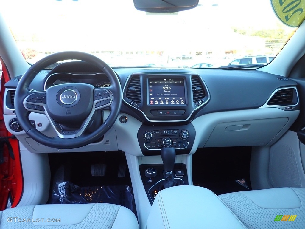 2021 Cherokee Latitude Lux 4x4 - Spitfire Orange / Ski Gray/Black photo #13