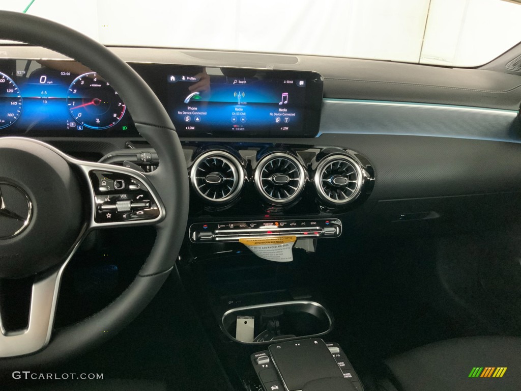 2022 CLA 250 Coupe - Digital White Metallic / Black photo #13