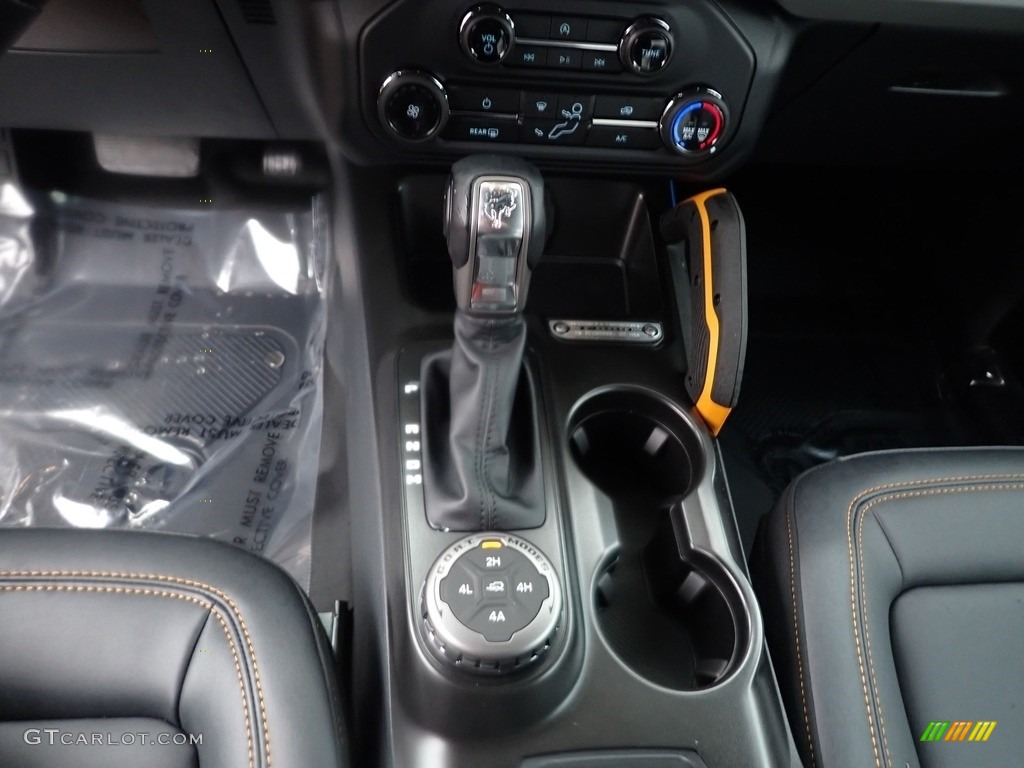 2022 Ford Bronco Badlands 4x4 2-Door Transmission Photos