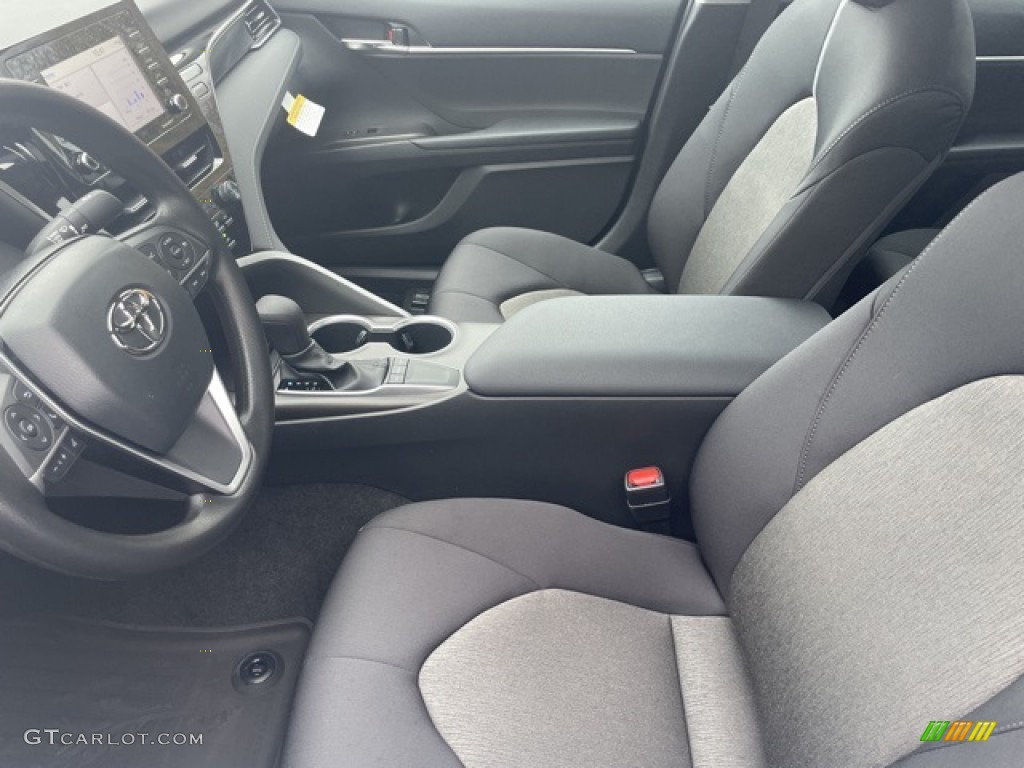 2023 Camry LE - Celestial Silver Metallic / Black photo #4