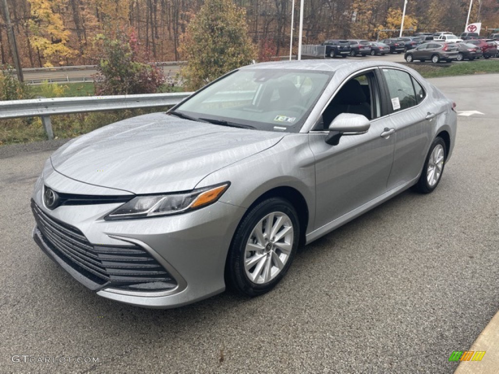 Celestial Silver Metallic 2023 Toyota Camry LE Exterior Photo #145102040