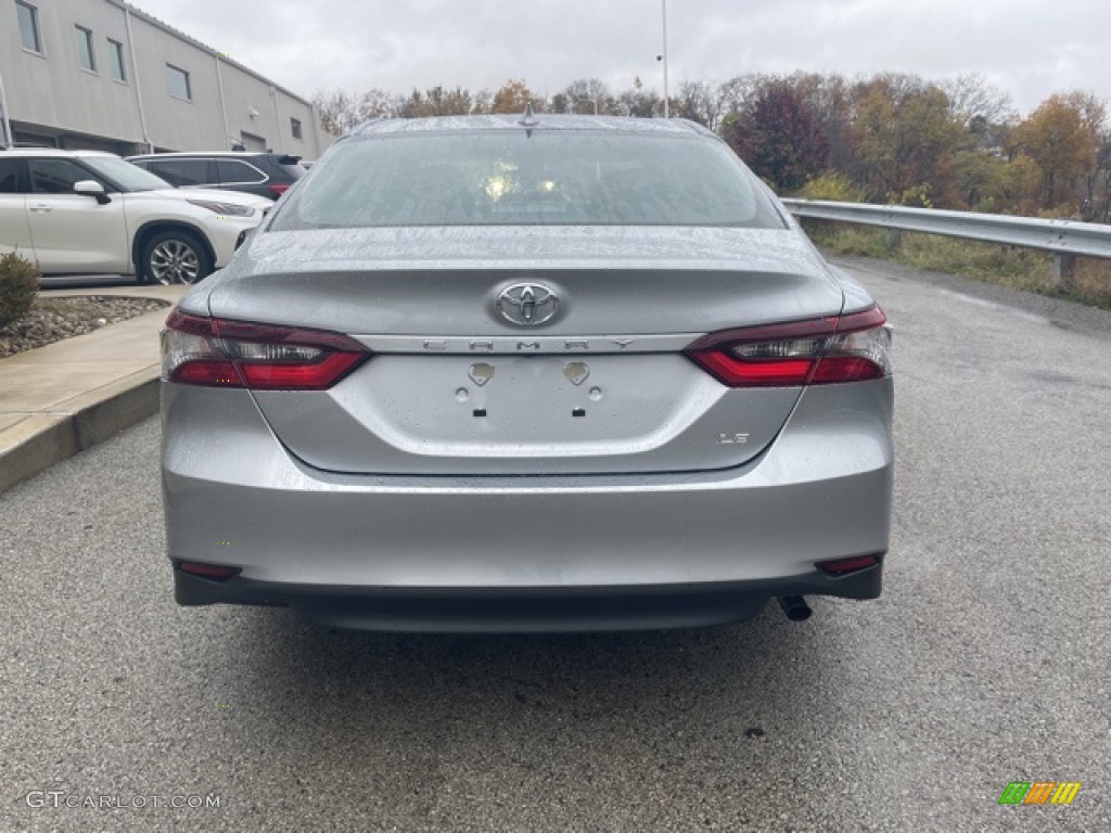 2023 Camry LE - Celestial Silver Metallic / Black photo #8