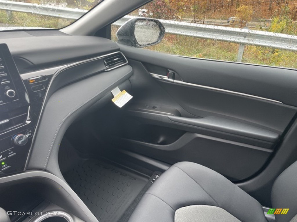 2023 Camry LE - Celestial Silver Metallic / Black photo #11