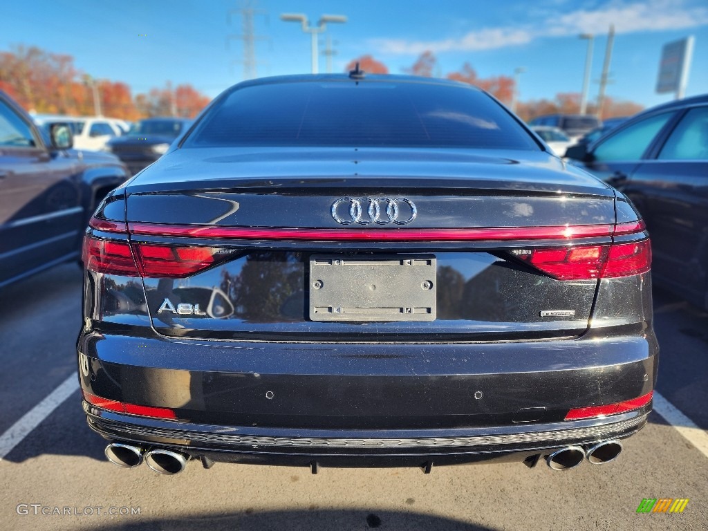 2020 Audi A8 L 4.0T quattro Exhaust Photos