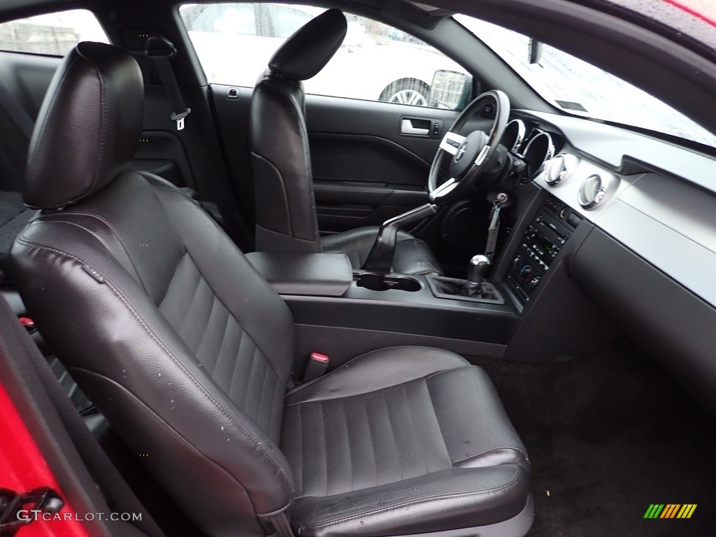 2006 Mustang GT Premium - Torch Red / Black photo #10