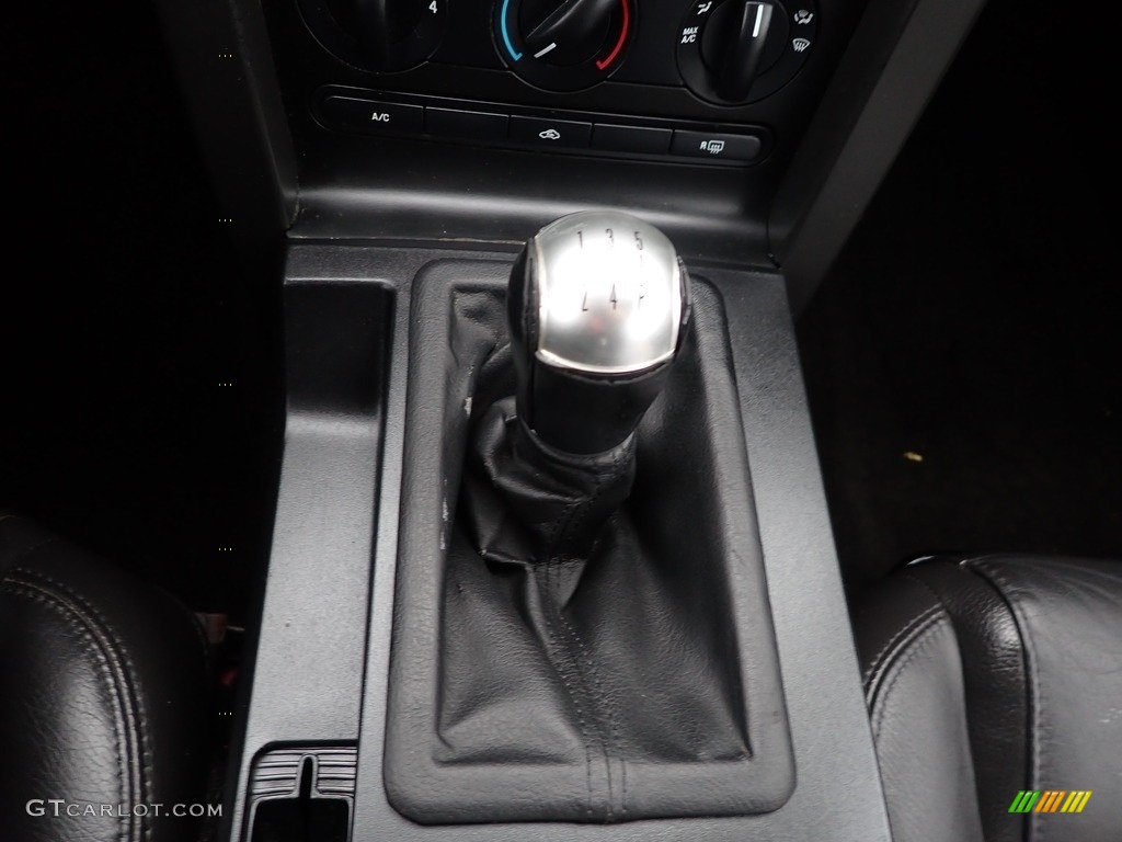2006 Mustang GT Premium - Torch Red / Black photo #17