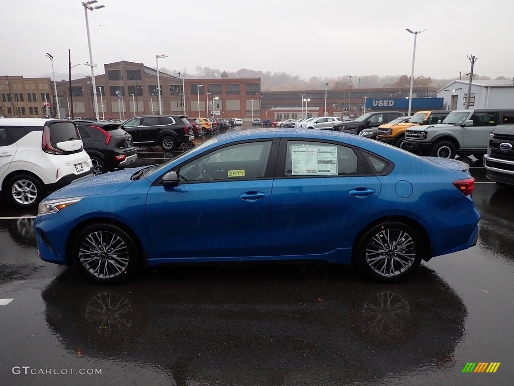 2023 Forte GT-Line - Sporty Blue / Black photo #5