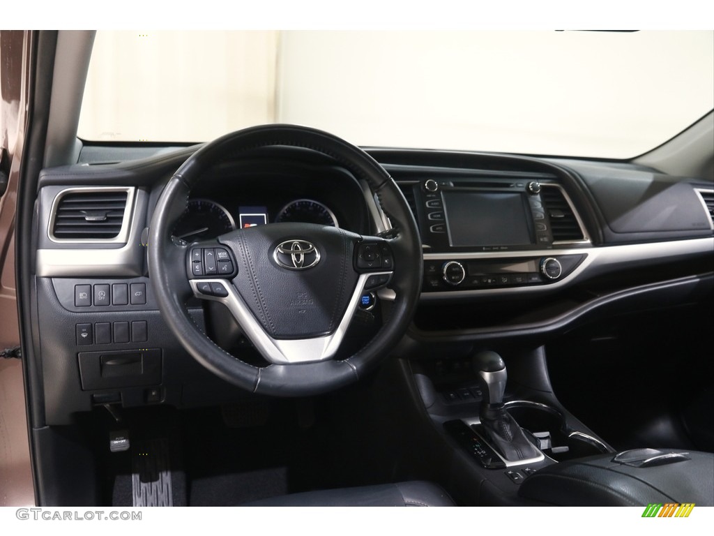 2019 Highlander XLE AWD - Toasted Walnut Pearl / Black photo #6