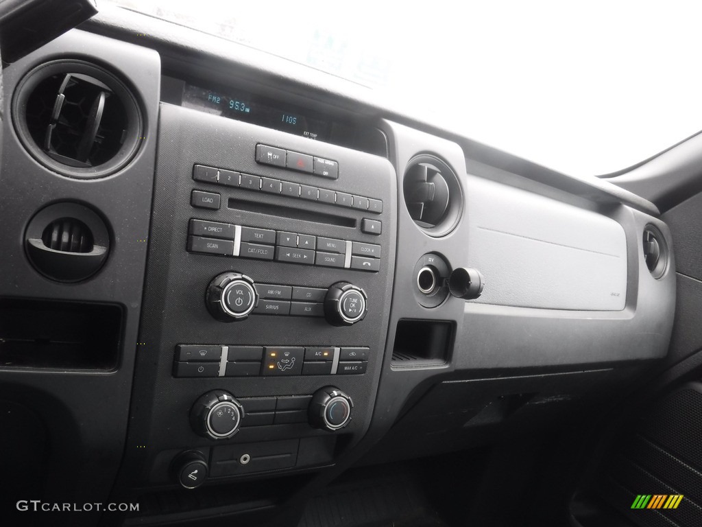 2011 F150 XL Regular Cab - Sterling Grey Metallic / Black photo #16