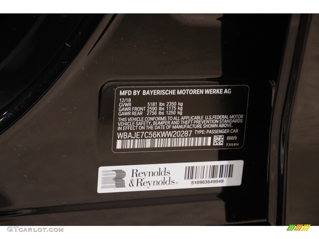 2019 BMW 5 Series 540i xDrive Sedan Parts Photos