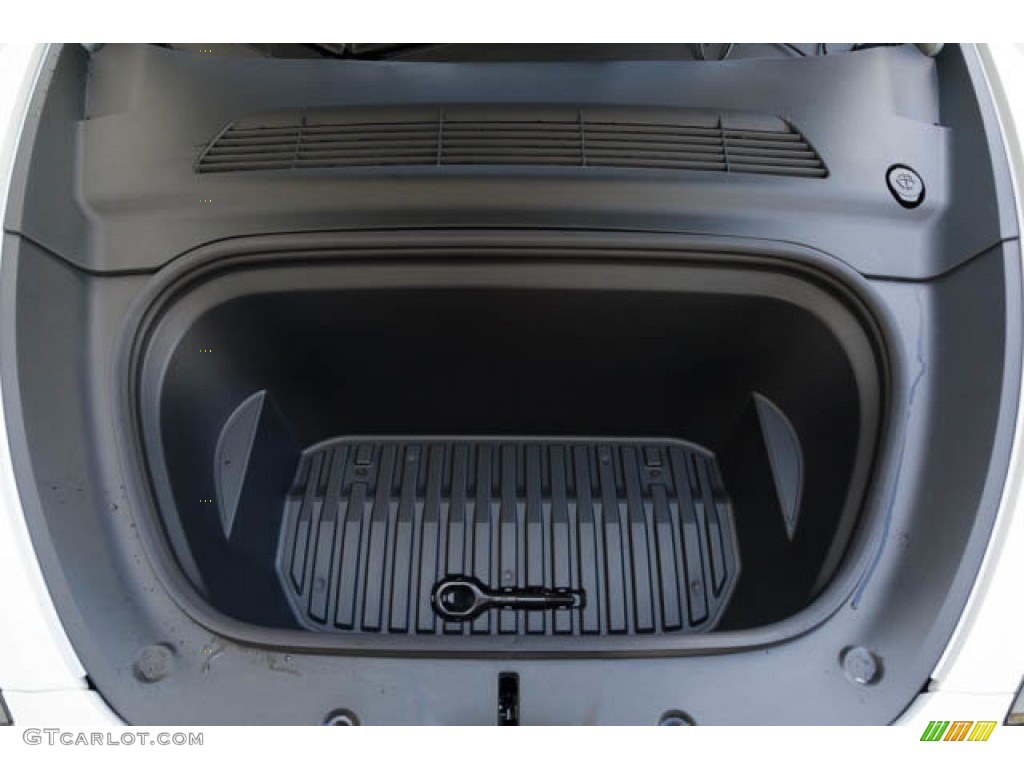2022 Model Y Performance AWD - Pearl White Multi-Coat / White/Black photo #19