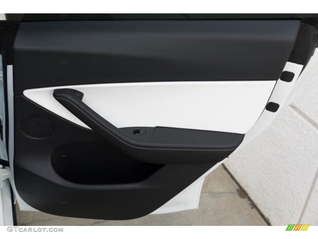 2022 Tesla Model Y Performance AWD White/Black Door Panel Photo #145117002