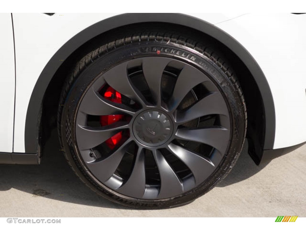 2022 Model Y Performance AWD - Pearl White Multi-Coat / White/Black photo #33