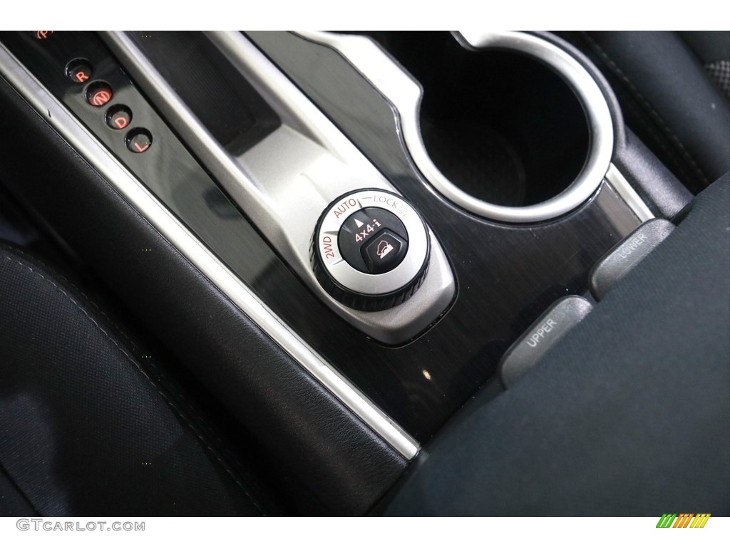 2017 Nissan Pathfinder SV 4x4 Controls Photo #145118769