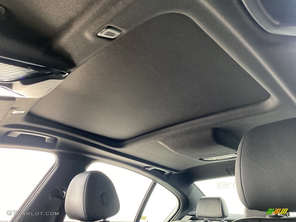 2019 5 Series 530e iPerformance Sedan - Dark Graphite Metallic / Black photo #30