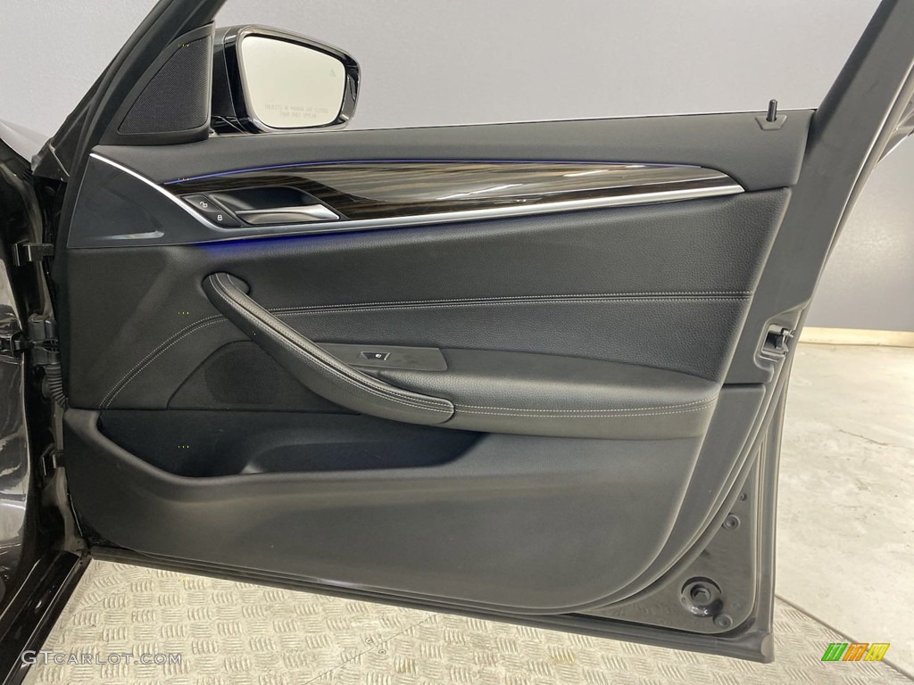 2019 5 Series 530e iPerformance Sedan - Dark Graphite Metallic / Black photo #31
