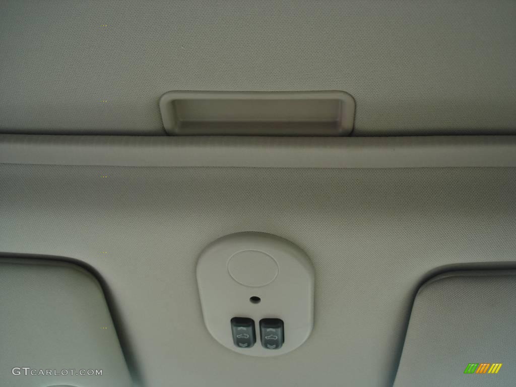 2008 HHR LT - Summit White / Cashmere Beige photo #28