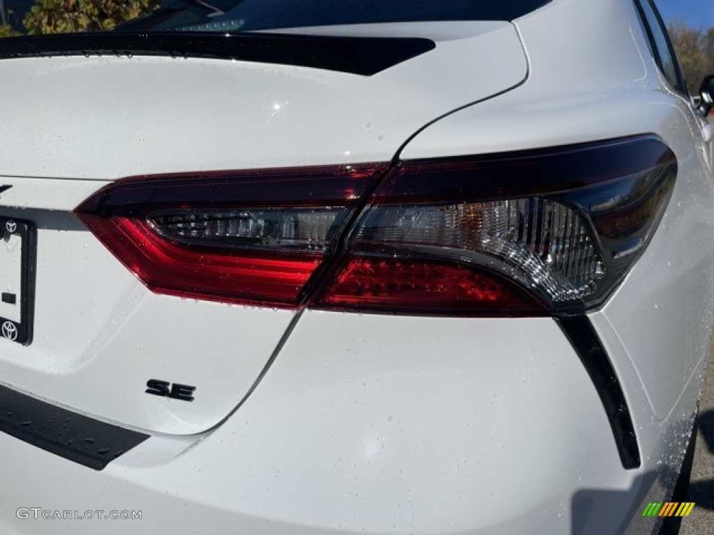 2023 Camry SE Nightshade - Ice Cap / Black photo #22