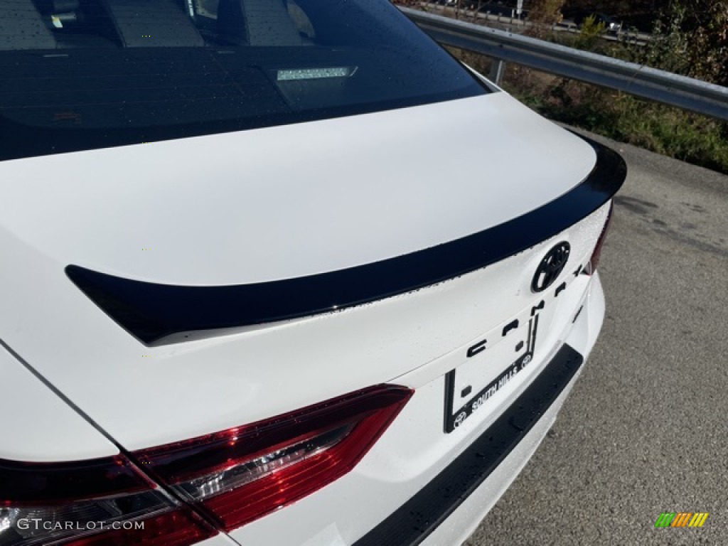 2023 Camry SE Nightshade - Ice Cap / Black photo #23