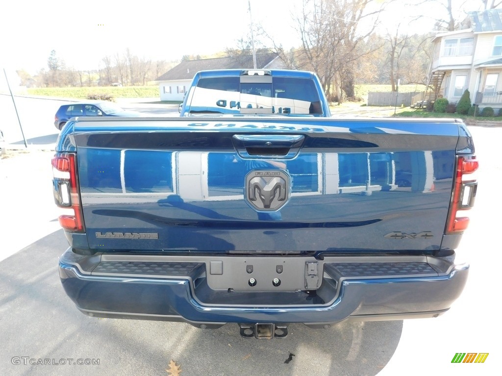 2022 3500 Laramie Crew Cab 4x4 - Patriot Blue Pearl / Black photo #7