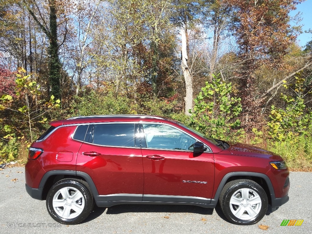 Velvet Red Pearl 2022 Jeep Compass Latitude Exterior Photo #145125282