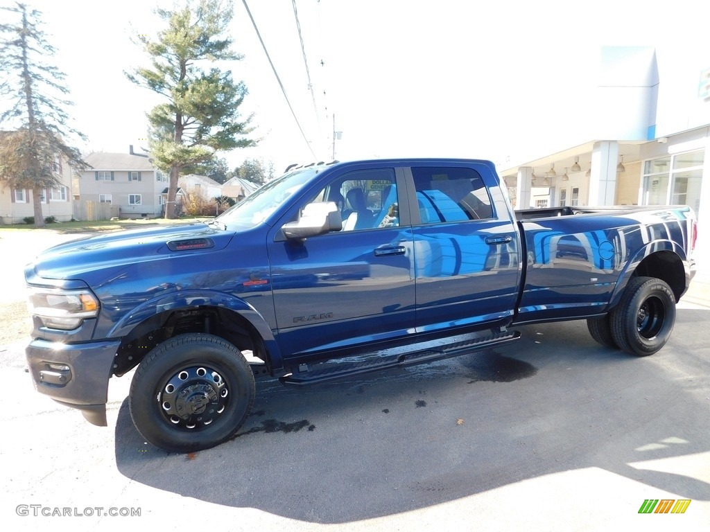 2022 3500 Laramie Crew Cab 4x4 - Patriot Blue Pearl / Black photo #10