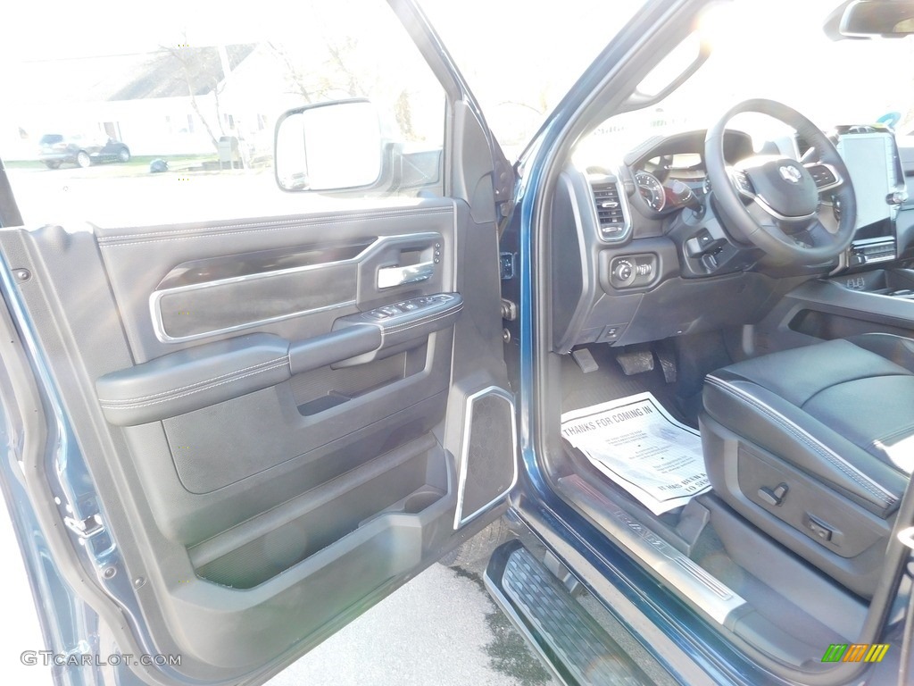 2022 3500 Laramie Crew Cab 4x4 - Patriot Blue Pearl / Black photo #20