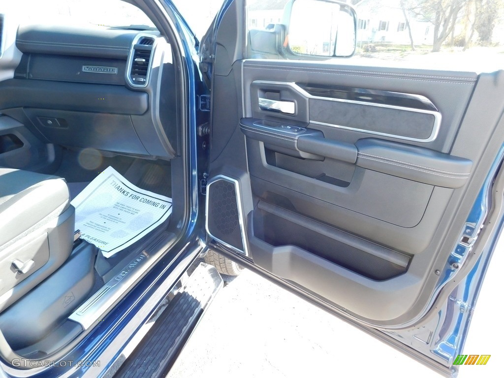 2022 3500 Laramie Crew Cab 4x4 - Patriot Blue Pearl / Black photo #55