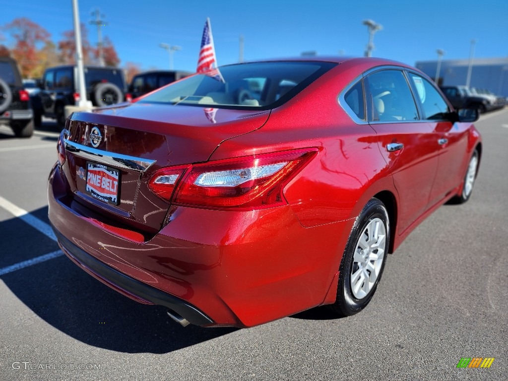 2016 Altima 2.5 S - Cayenne Red / Beige photo #17