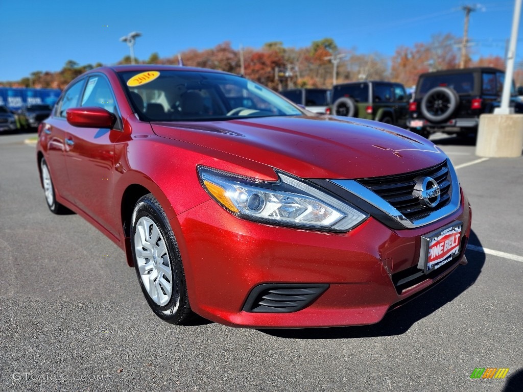 2016 Altima 2.5 S - Cayenne Red / Beige photo #19