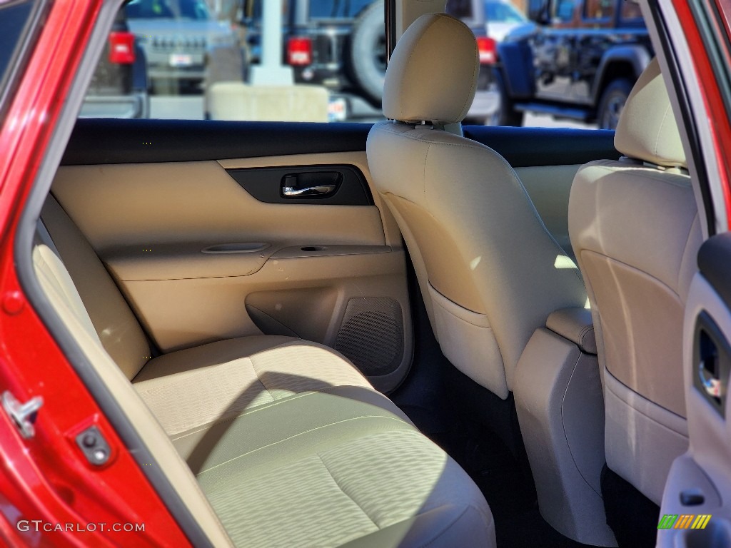 2016 Altima 2.5 S - Cayenne Red / Beige photo #25