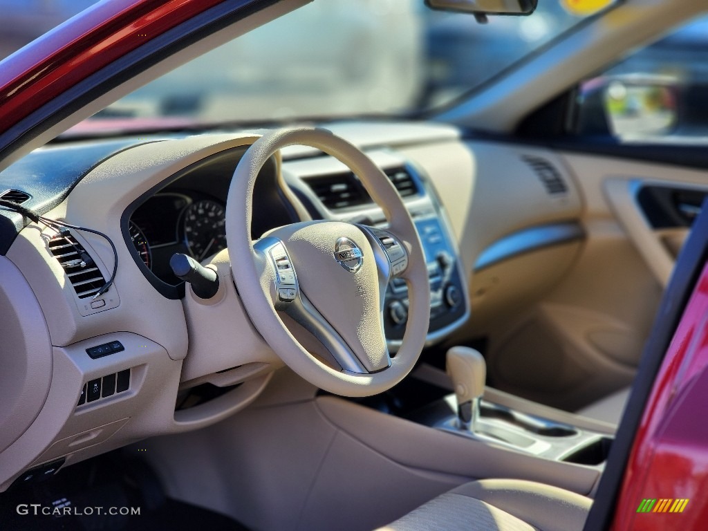2016 Altima 2.5 S - Cayenne Red / Beige photo #33
