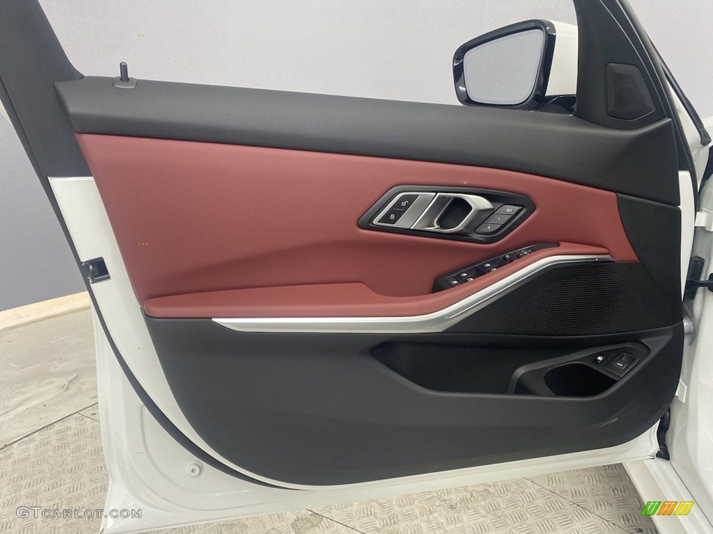 2023 BMW 3 Series 330e Sedan Door Panel Photos