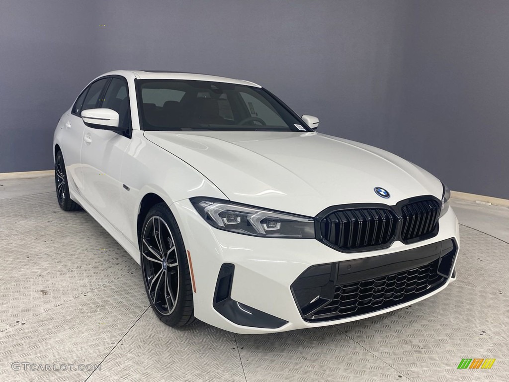 Alpine White 2023 BMW 3 Series 330e Sedan Exterior Photo #145131364