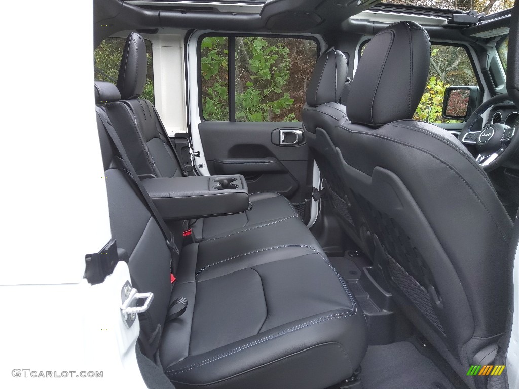 2023 Jeep Wrangler Unlimited 4xe Rubicon w/Sky One-Touch Rear Seat Photos