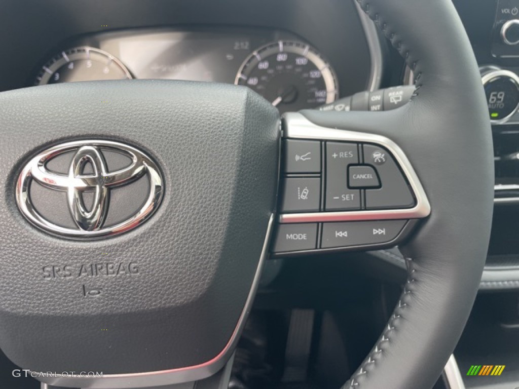 2023 Toyota Highlander XLE Black Steering Wheel Photo #145132879