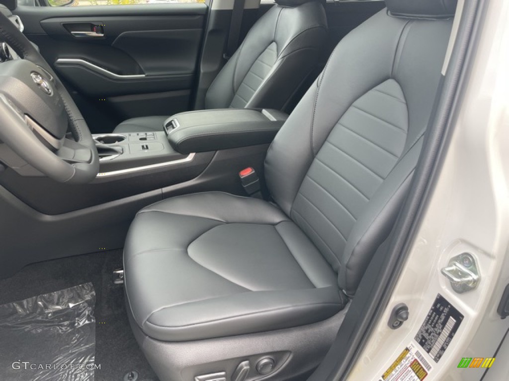 2023 Toyota Highlander XLE Front Seat Photo #145132913