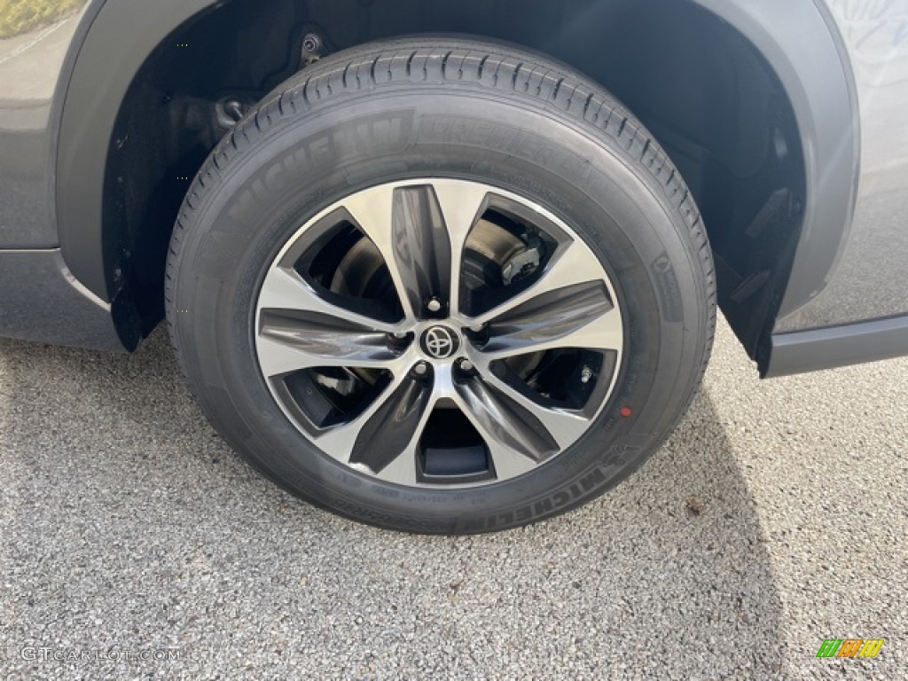 2023 Toyota Highlander XLE Wheel Photos