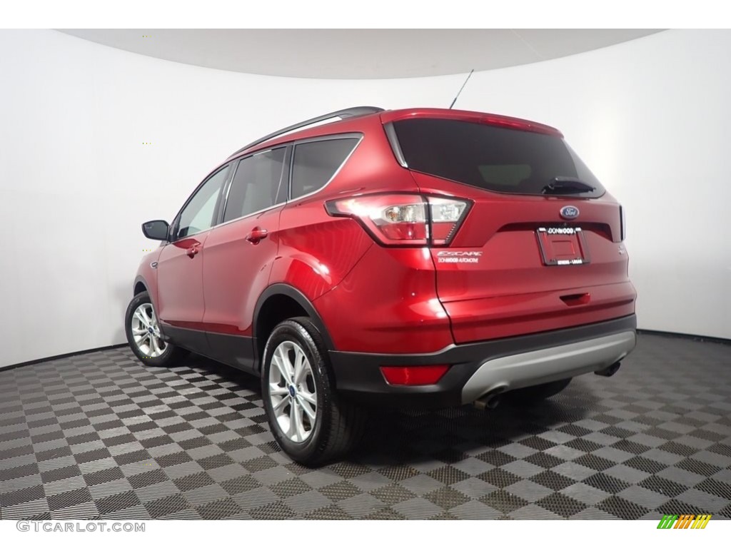 2018 Escape SE 4WD - Ruby Red / Charcoal Black photo #11