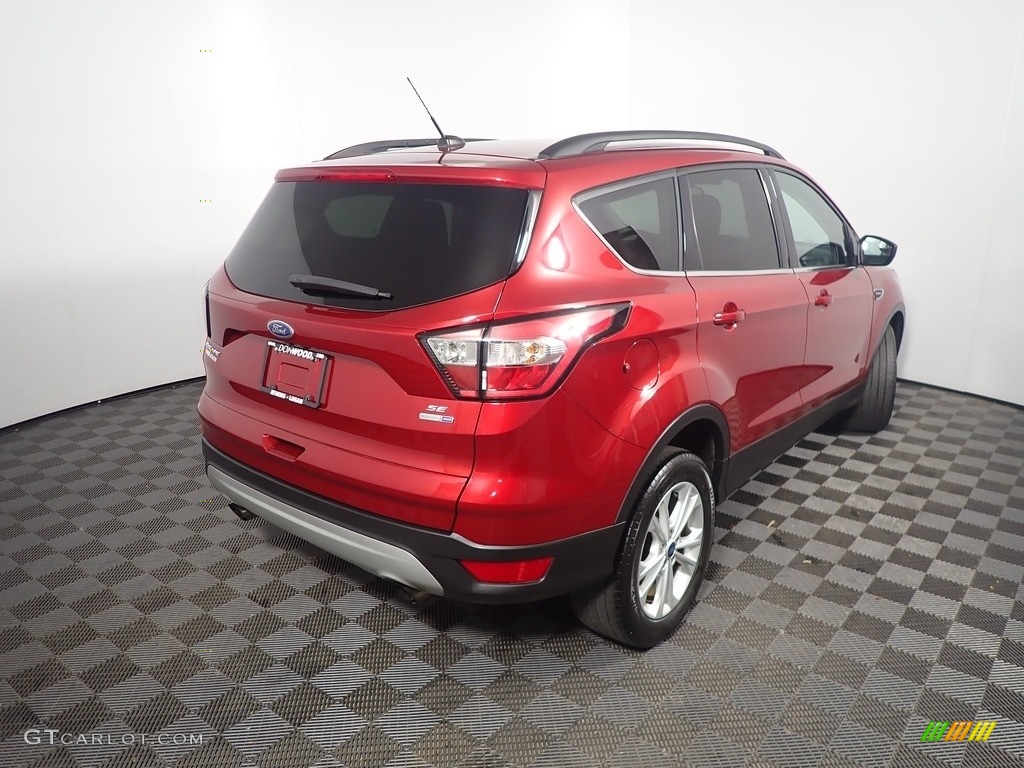 2018 Escape SE 4WD - Ruby Red / Charcoal Black photo #17