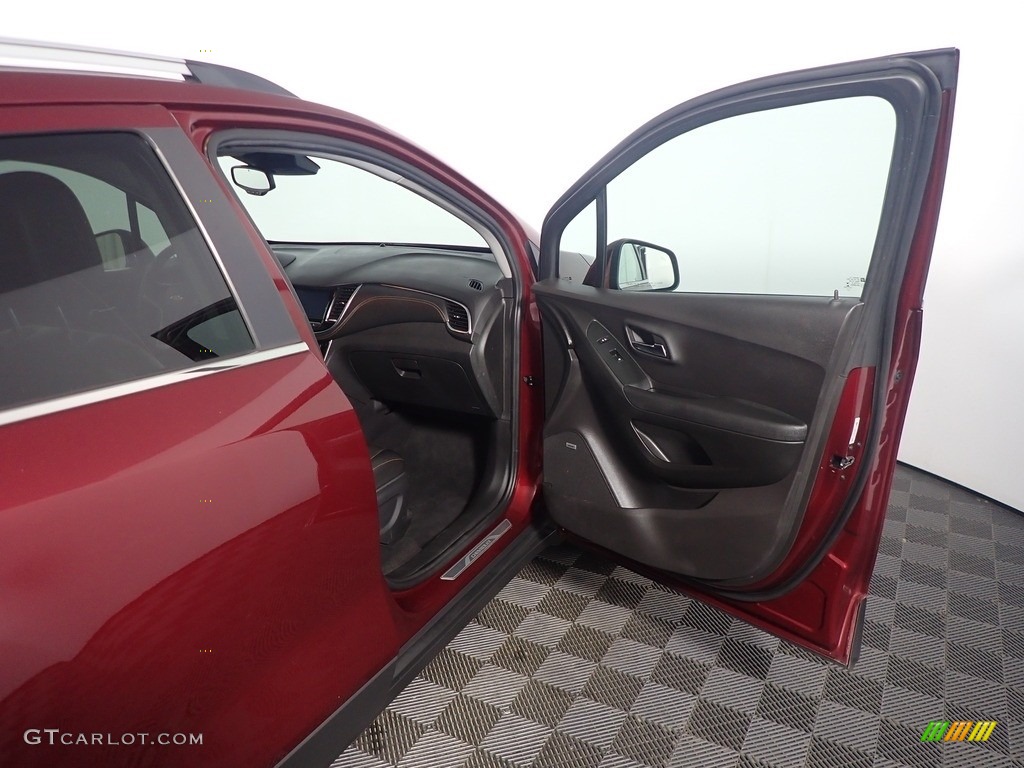 2017 Trax Premier AWD - Crimson Metallic / Jet Black photo #35