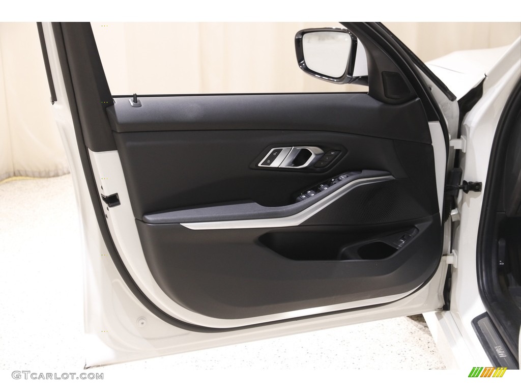 2020 3 Series 330i xDrive Sedan - Alpine White / Black photo #4