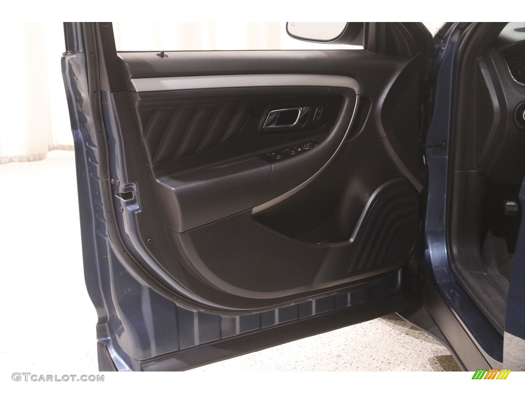 2018 Ford Taurus SEL AWD Door Panel Photos