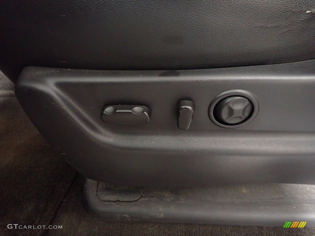 2013 Tahoe LTZ 4x4 - Black / Ebony photo #24