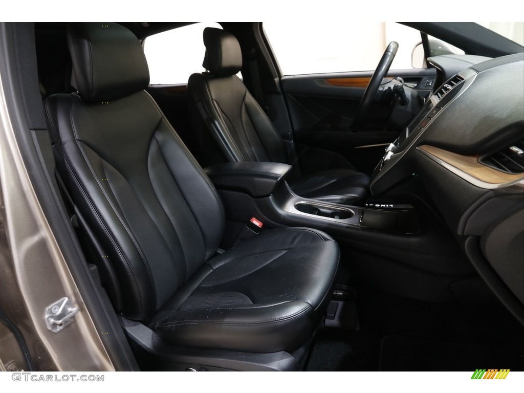 2018 Lincoln MKC Select AWD Front Seat Photos