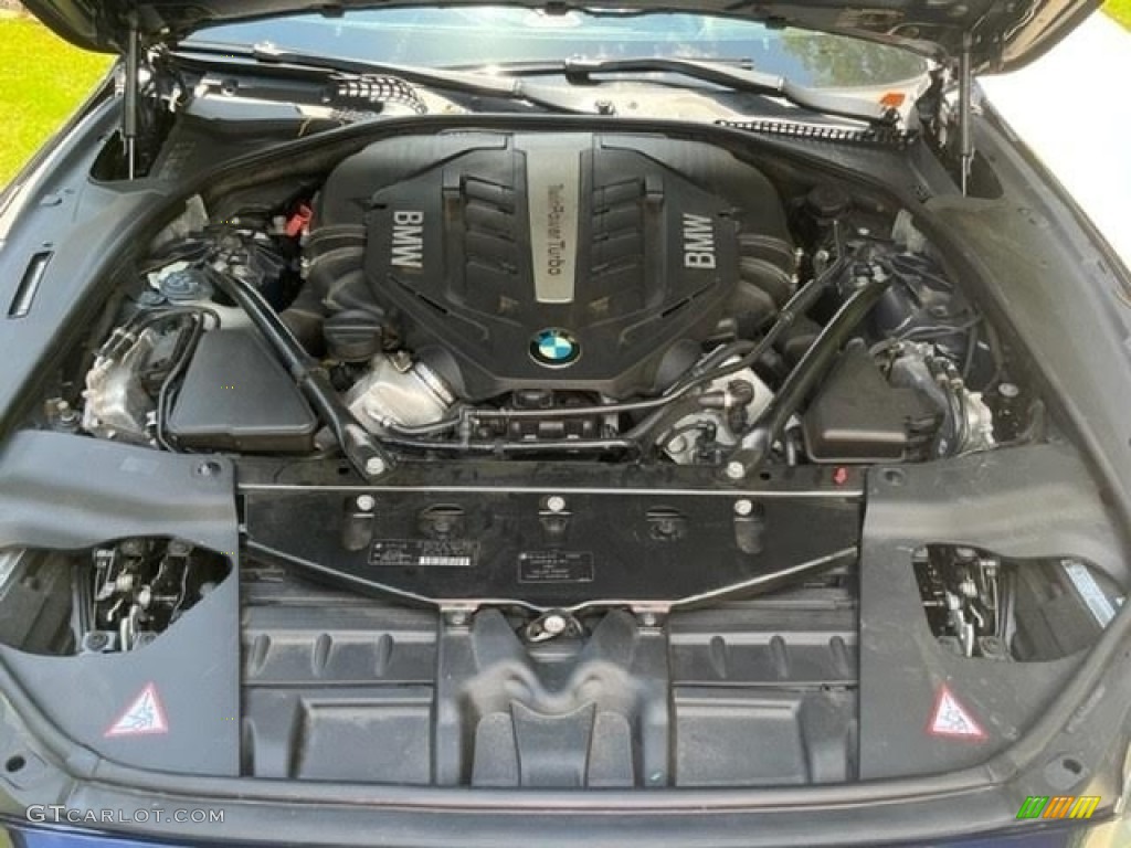 2014 BMW 6 Series 650i Convertible Engine Photos