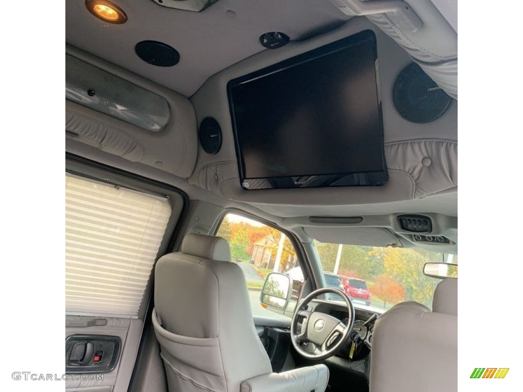 2008 Chevrolet Express 1500 Passenger Conversion Van Entertainment System Photos