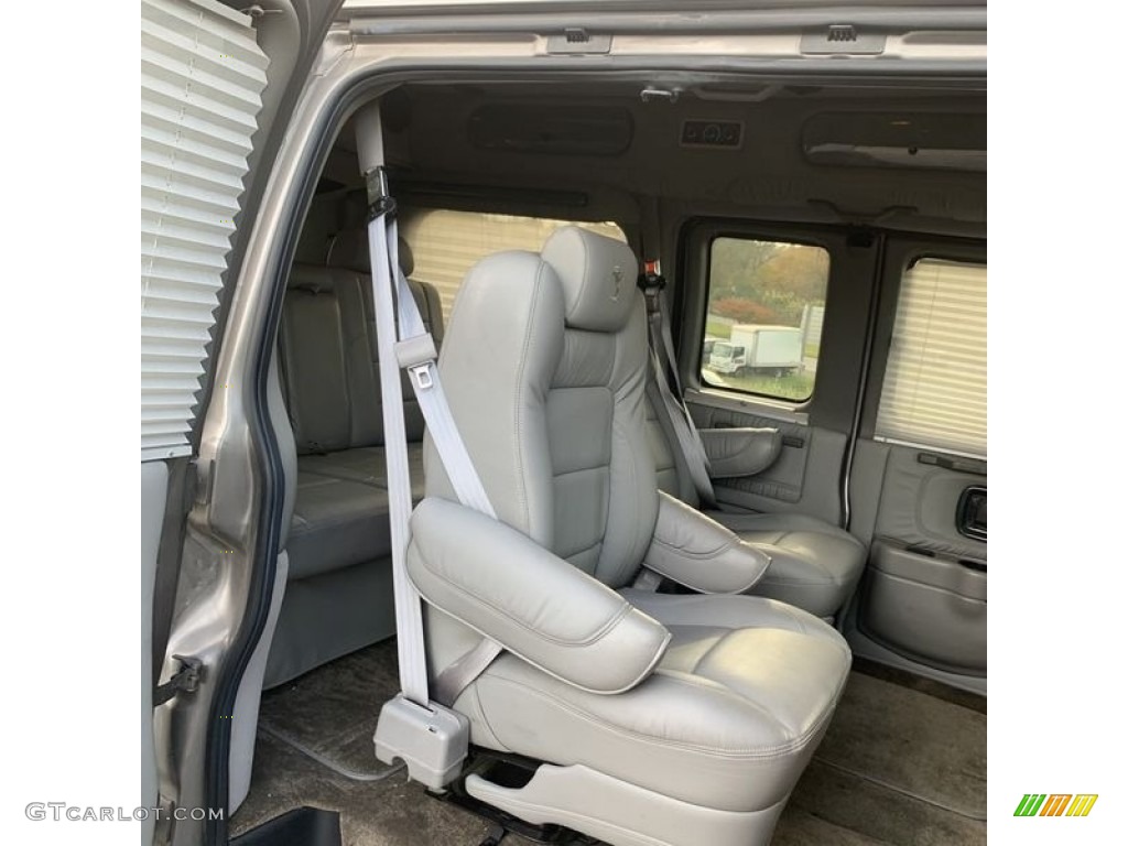 2008 Chevrolet Express 1500 Passenger Conversion Van Rear Seat Photo #145150372